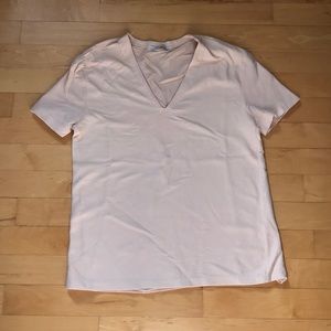 V-neck tshirt zara size medium